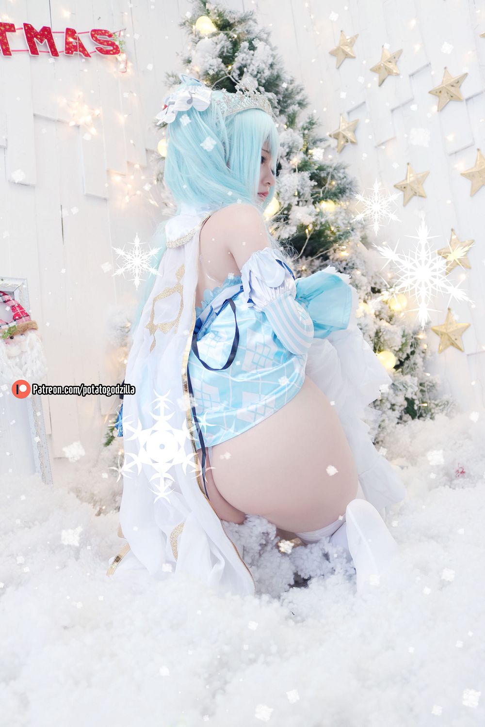 CoserСPotato Godzilla - Snow Miku