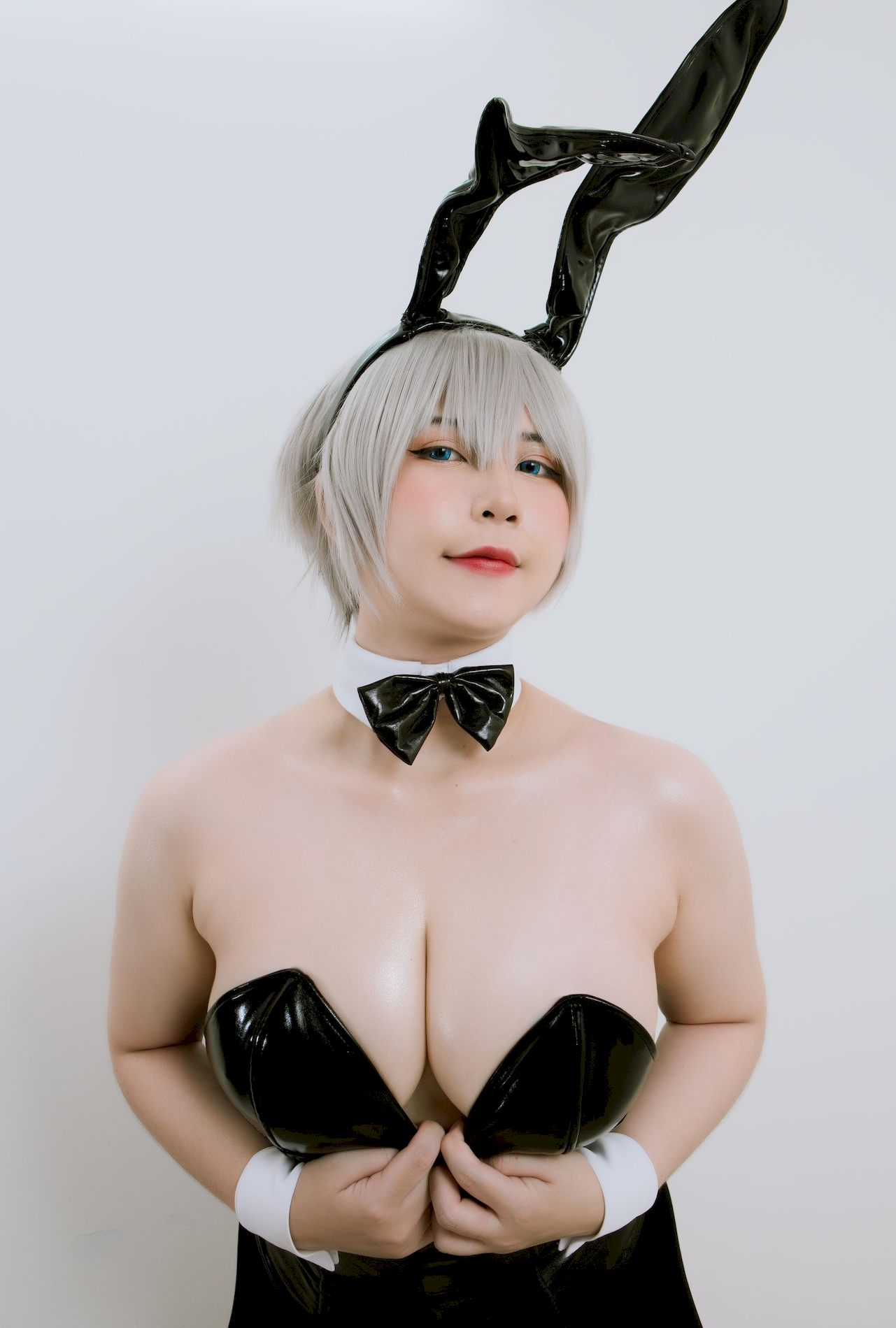 Uzaki ԽϳUyUyд Bunny ģcoserд ͼ 1ҳ